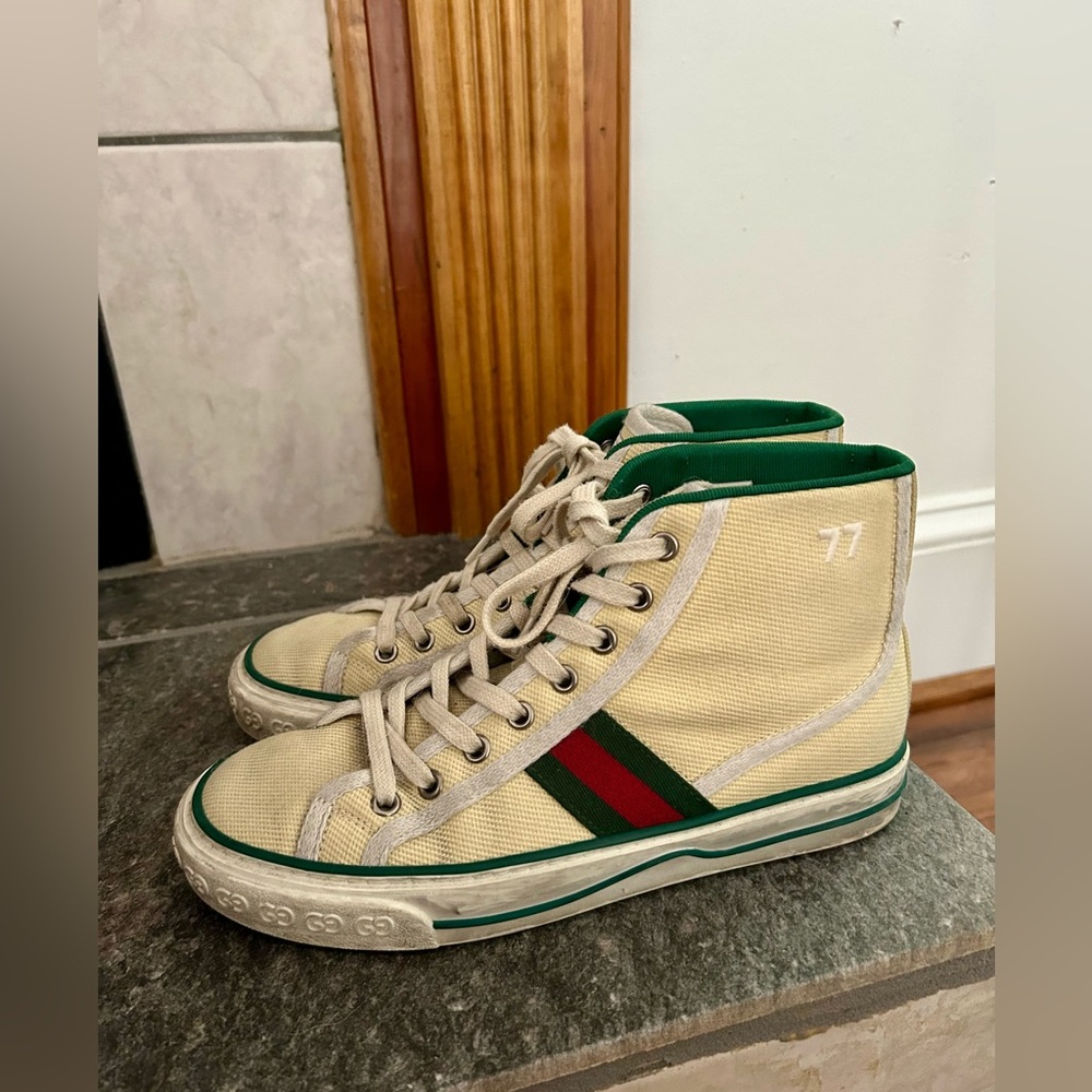 **AUTHENTIC GUCCI Tennis 1977 in Butter size 7.5